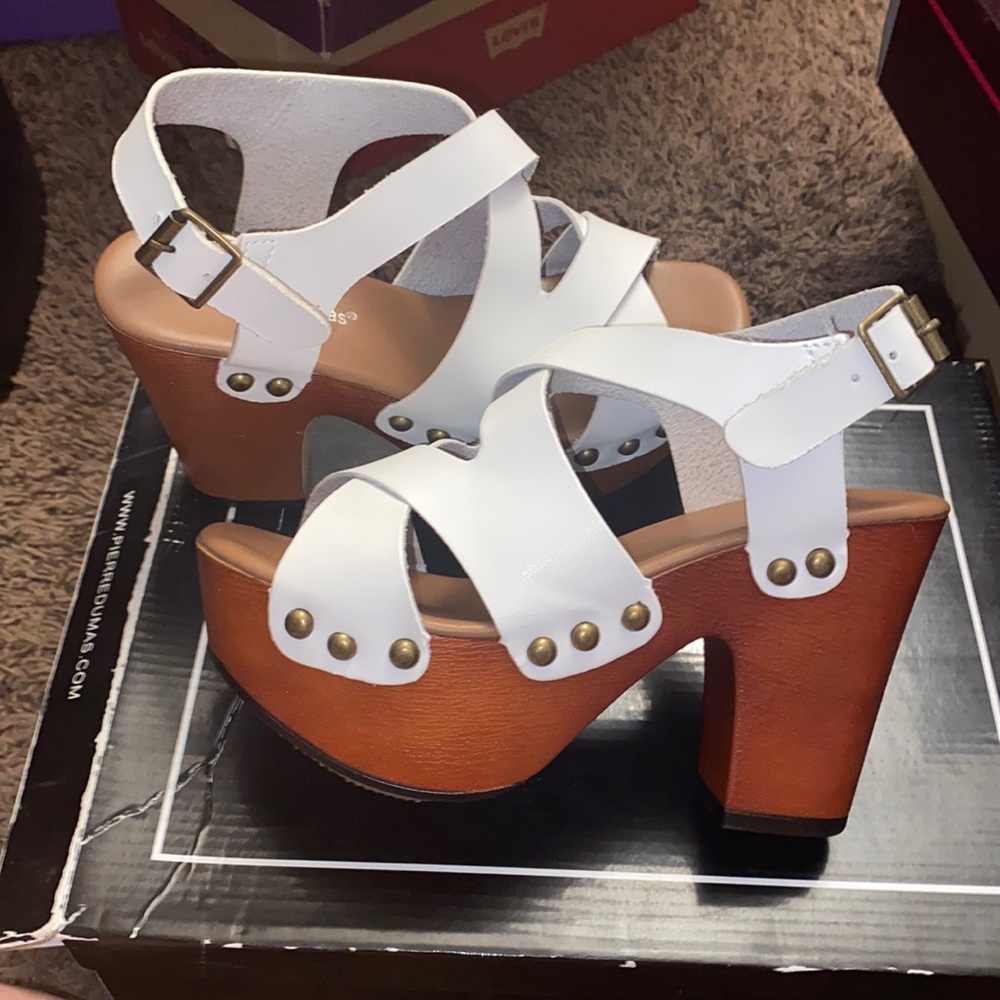 Wedges Pierre Dumas